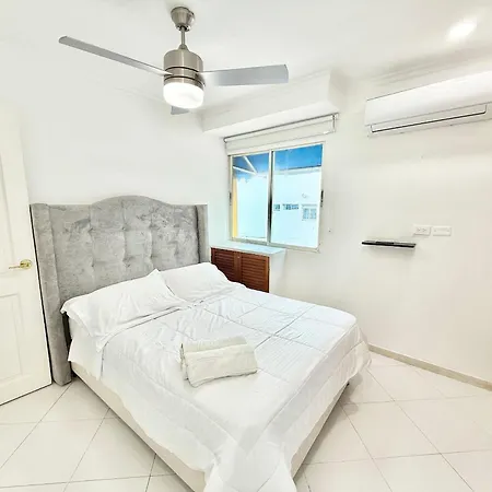 Apartamento Con Acceso Directo A La Playa En Boquilla Marina Club Cartagena