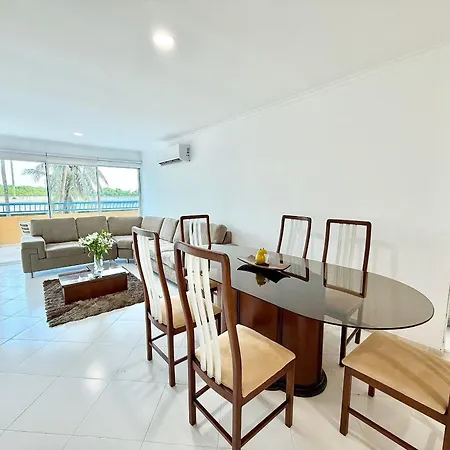 Apartamento Con Acceso Directo A La Playa En Boquilla Marina Club Cartagena